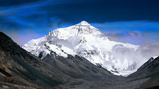 A Team of Scientists Faces the Mt. Everest Avalanche